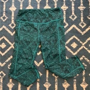 Constantly Varied Gear crops - teal elephant “junk in the trunk”